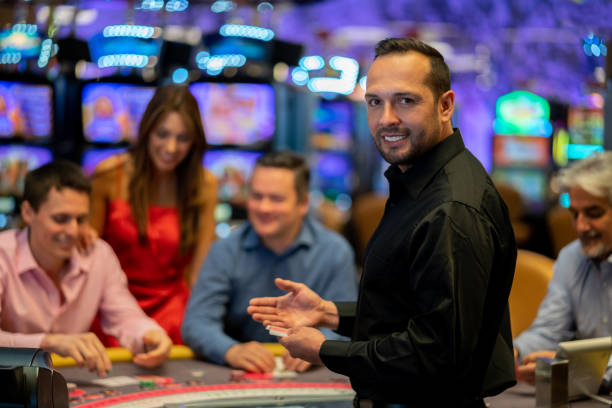 indohoki4d Sic Bo Dadu live studio showing three dice in roller, host interface, and live betting controls